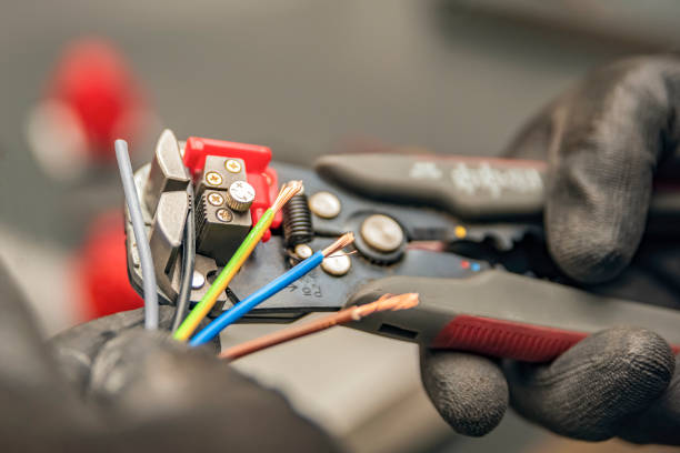 Best Emergency Electrician Near Me  in West Columbia, TX